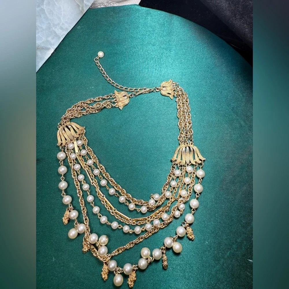 Vintage Gold‎ Multi-Strand Faux Pearl Statement Necklace